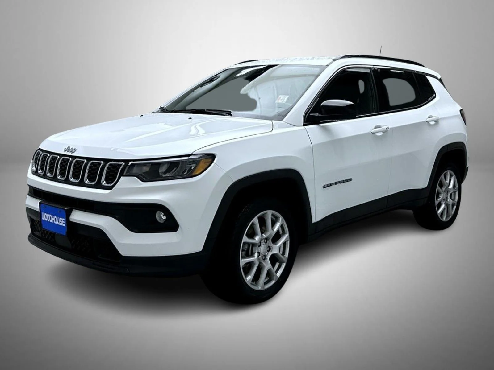 Used 2024 White Jeep Latitude Lux image 1
