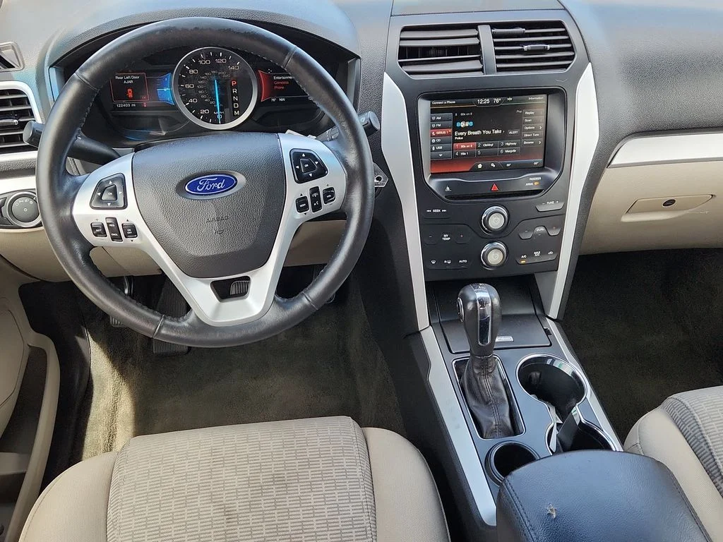 Used 2015 White Ford XLT image 12