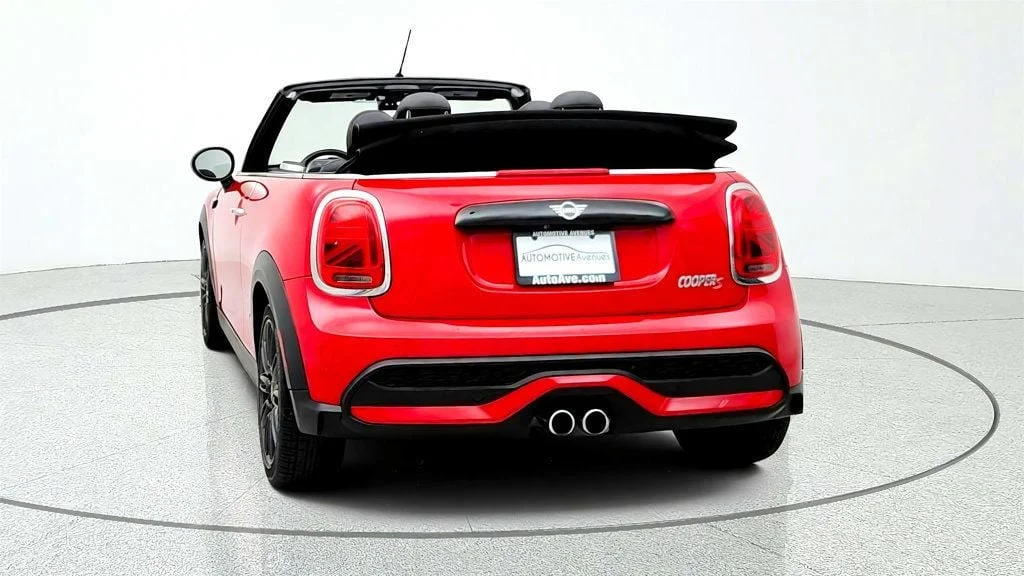 Used 2024 Chili Red MINI Cooper S FWD w/ Signature Trim Package image 6