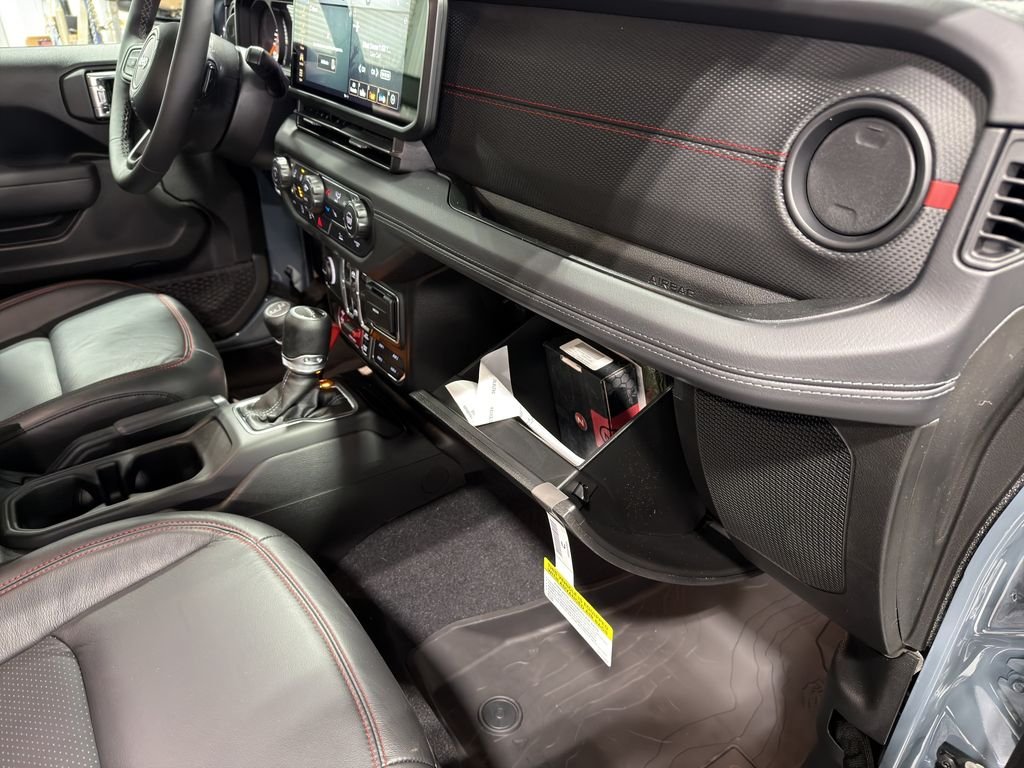 New 2026 Anvil Clearcoat Jeep Rubicon image 16
