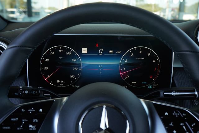 New 2026 Graphite Grey Metallic Mercedes-Benz GLC 300 image 46