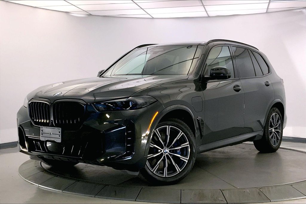 Certified Used 2026 Dravit Grey Metallic BMW  image 11