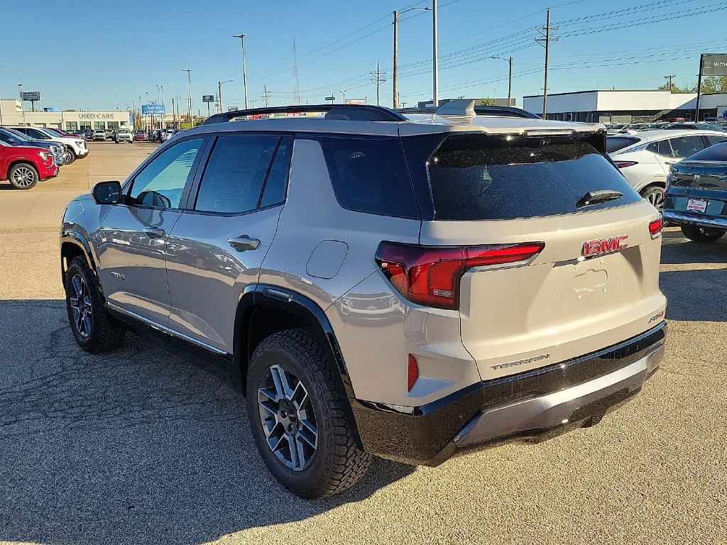 2027 GMC Terrain AT4 - Photo 7