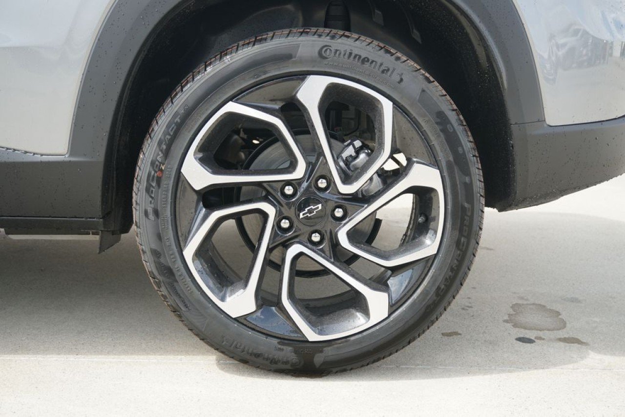 New 2026 Sterling Gray Metallic Chevrolet 2RS image 12
