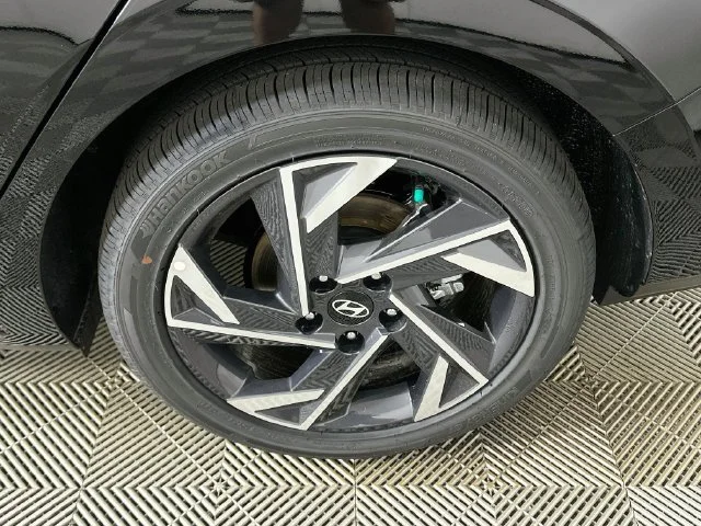 New 2026 Black Hyundai Limited image 21
