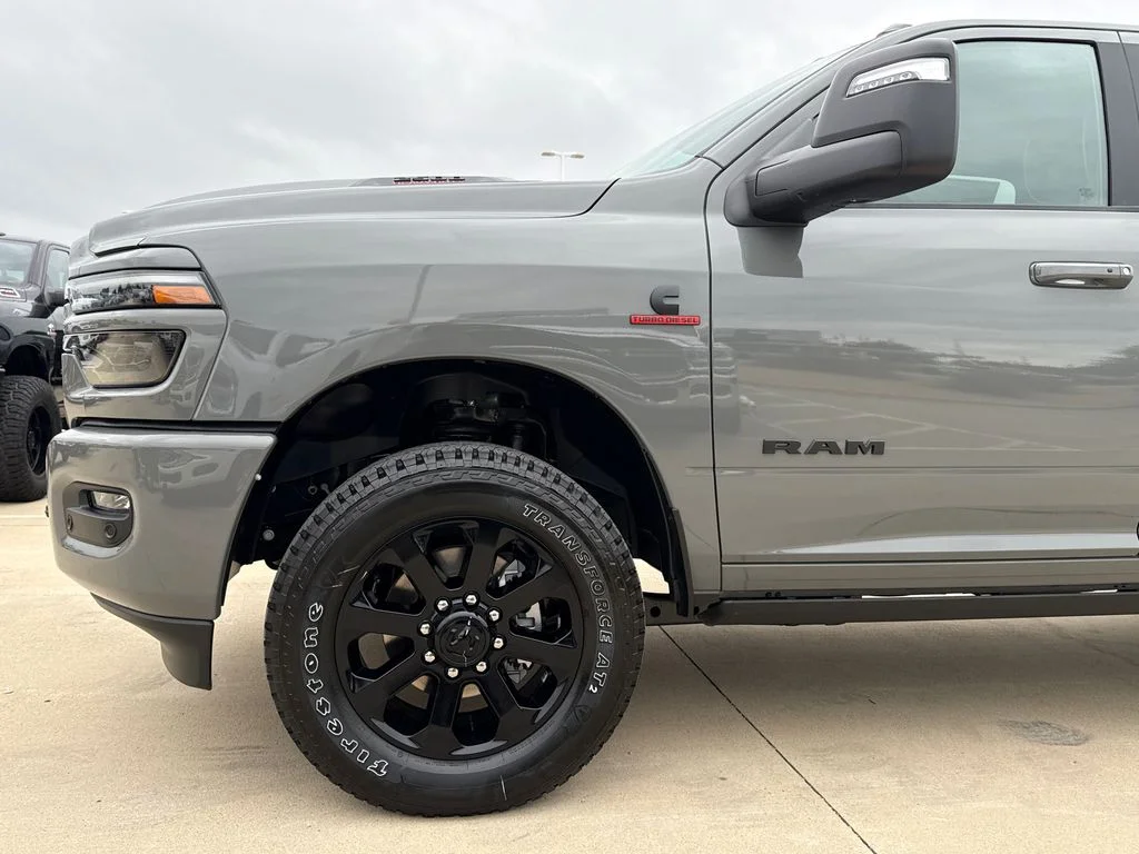 New 2026 Ceramic Gray Clear-Coat Exterior Paint RAM Laramie image 5