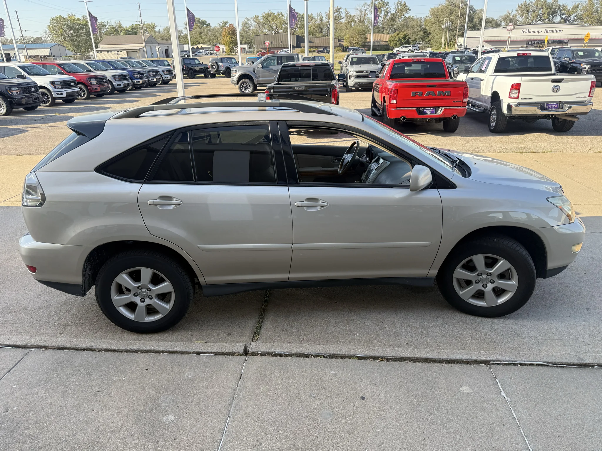 Used 2007  Lexus Base image 5