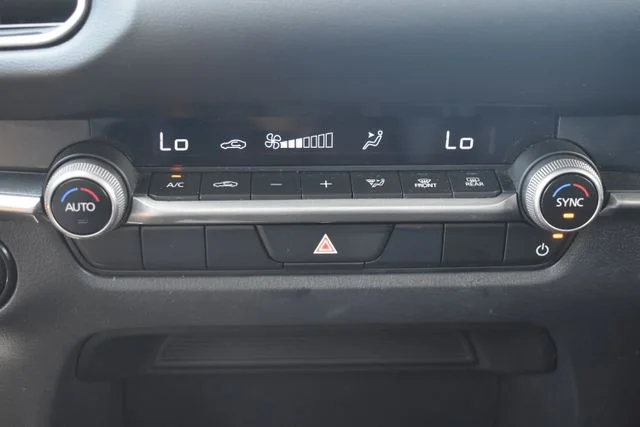 Used 2024 White Mazda 2.5 S Select Sport image 27