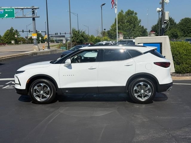 Used 2024 Summit White Chevrolet 2LT image 2