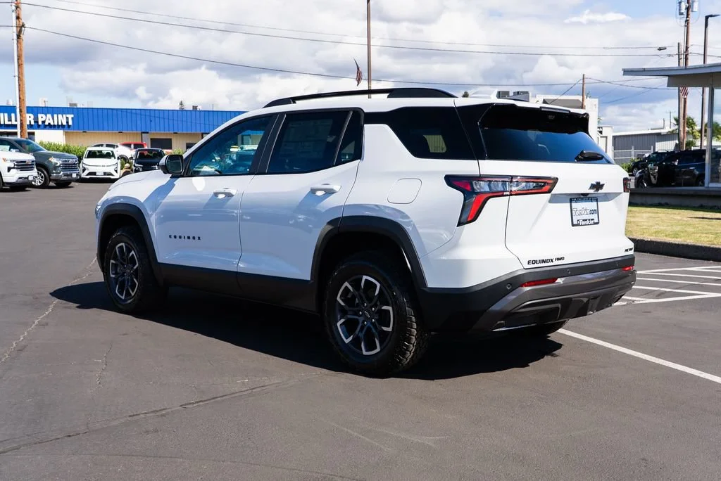 New 2027 Polar White Tricoat Chevrolet ACTIV image 3