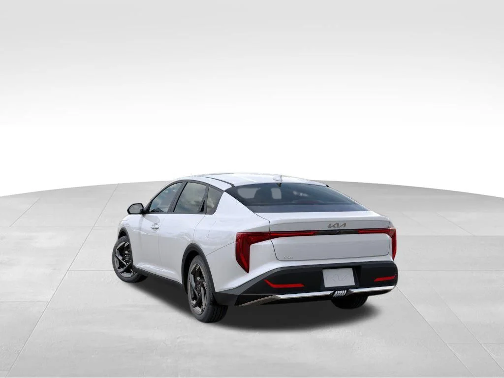 Used 2025 White Kia EX image 4