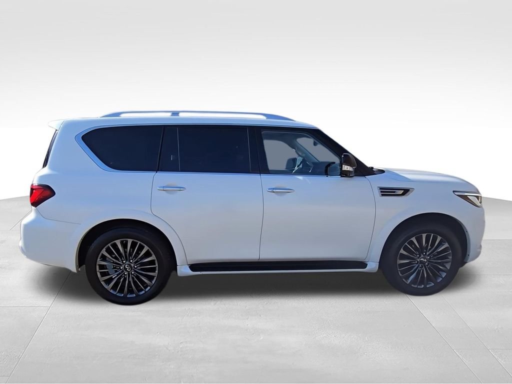 Used 2022 White INFINITI Premium Select image 9