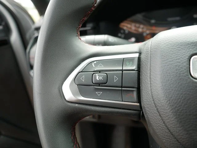 Used 2024 Silver Jeep Trailhawk image 25