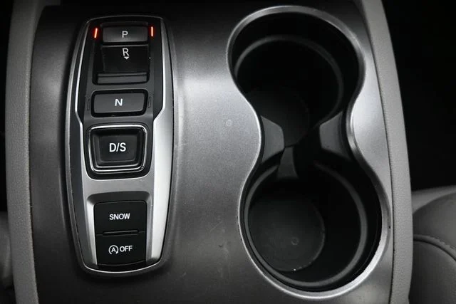 Used 2021 Silver Honda EX-L image 32