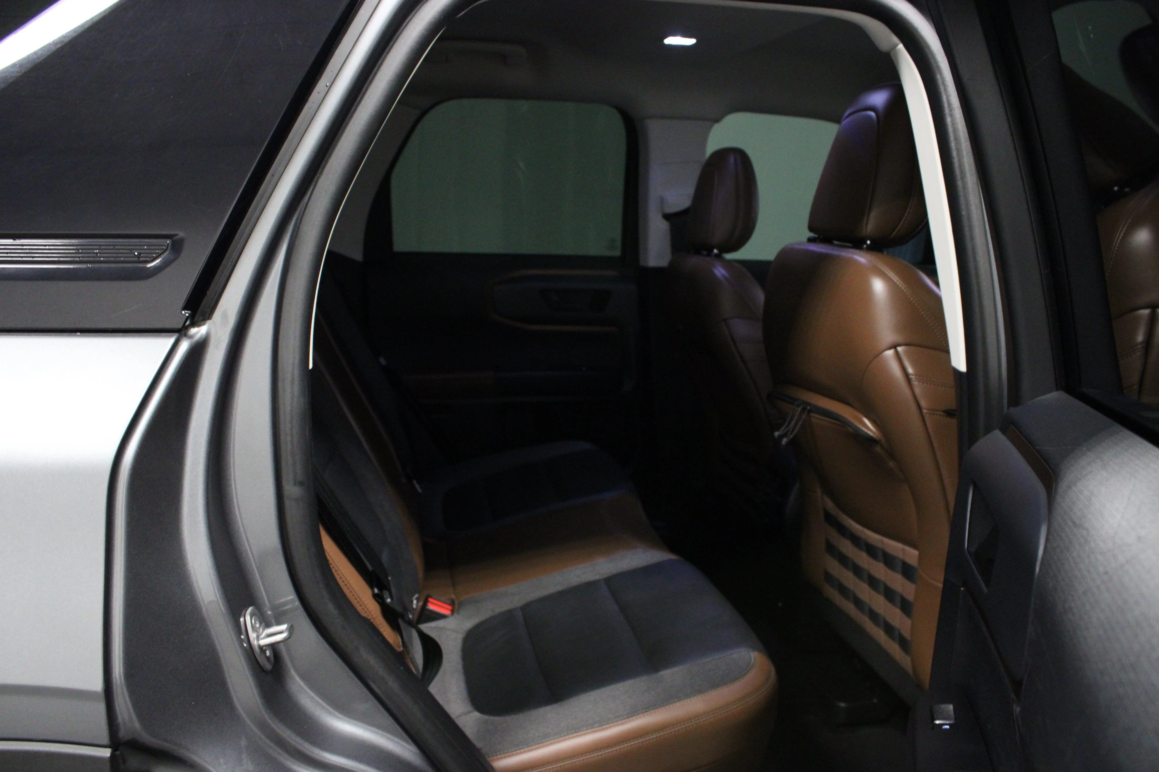 Used 2021 Gray Metallic Ford Outer Banks image 15