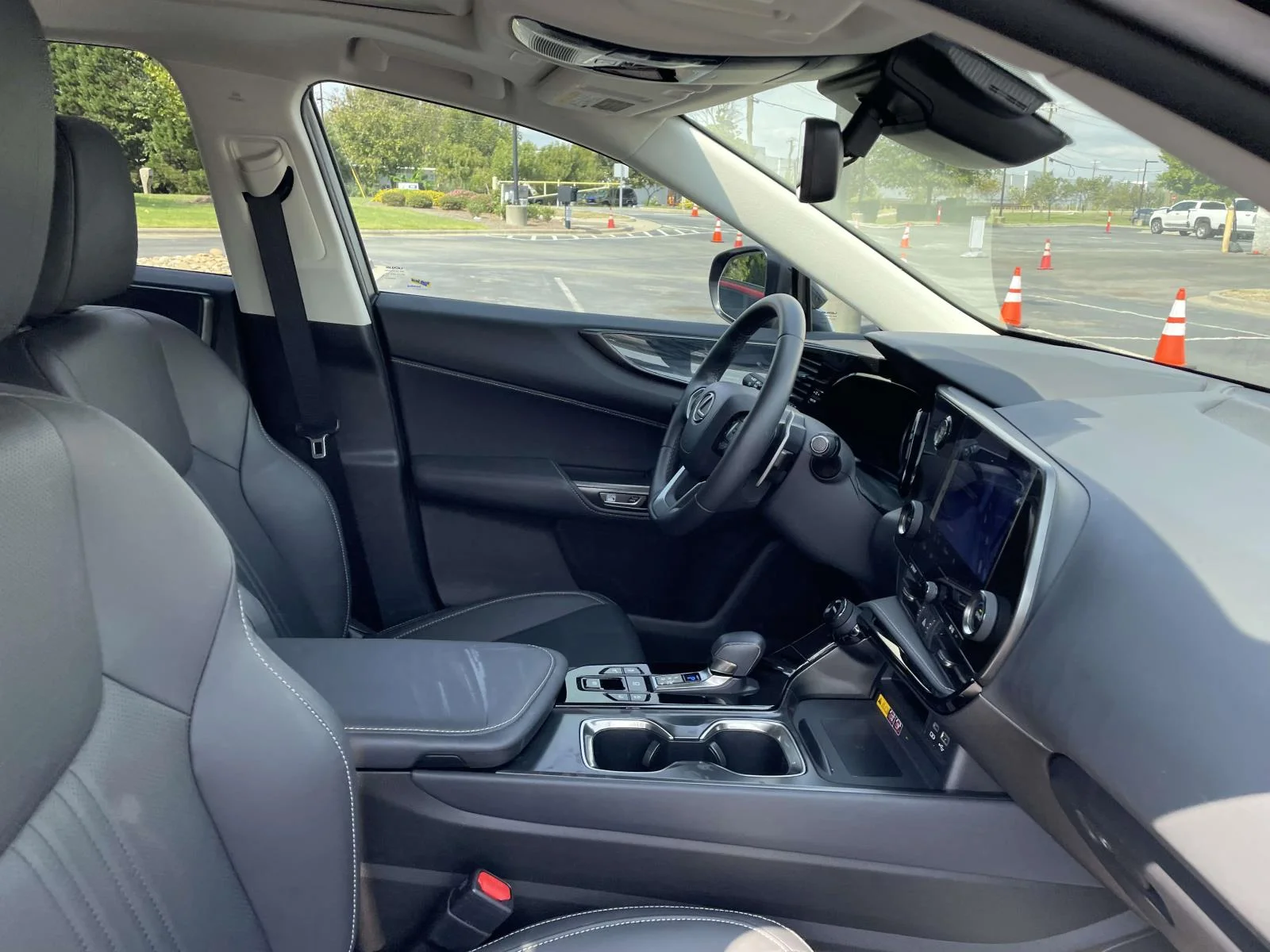 Used 2023 Black Lexus Premium image 9