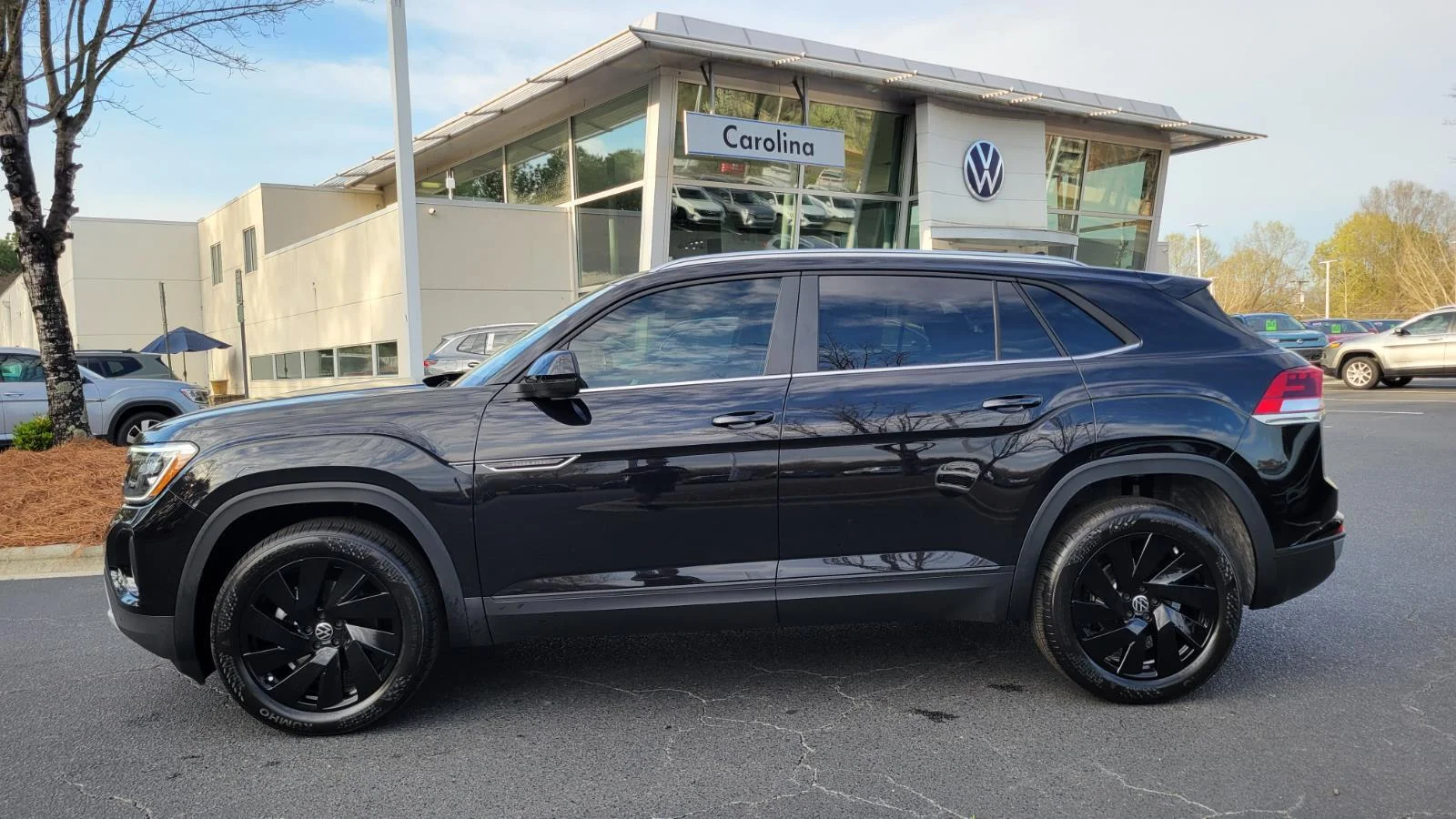New 2026 Deep Black Pearl Volkswagen 2.0T SE w/Technology image 2