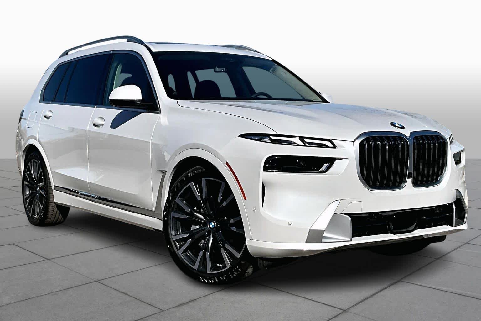 New 2026 Mineral White Metallic BMW xDrive40i image 2