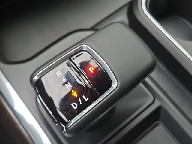New 2026 Summit White GMC Elevation image 23