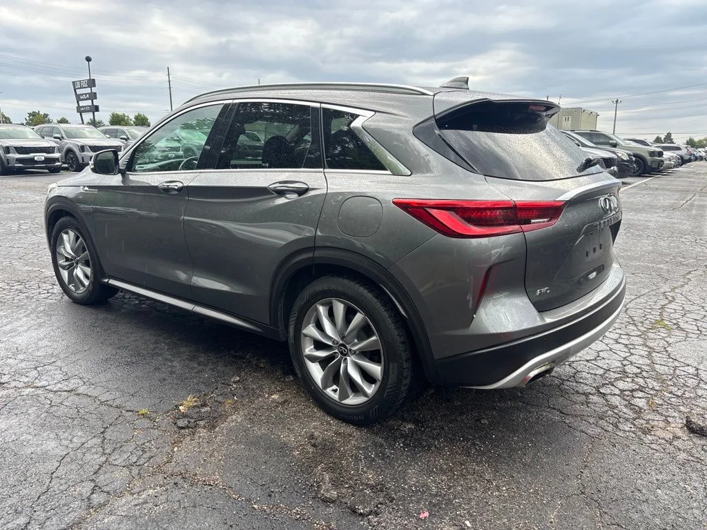 Used 2021 Graphite Shadow INFINITI LUXE image 6