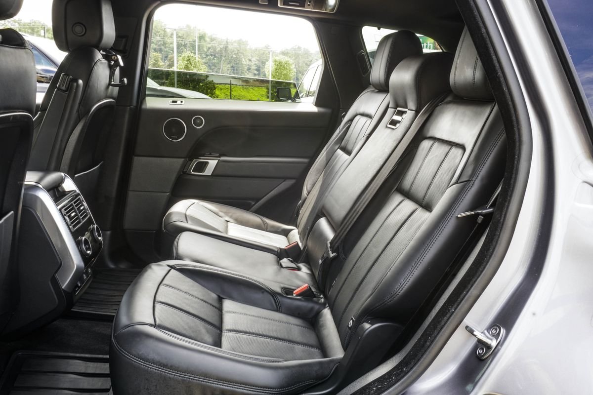 Used 2022 Silver Land Rover HSE Silver Edition image 40