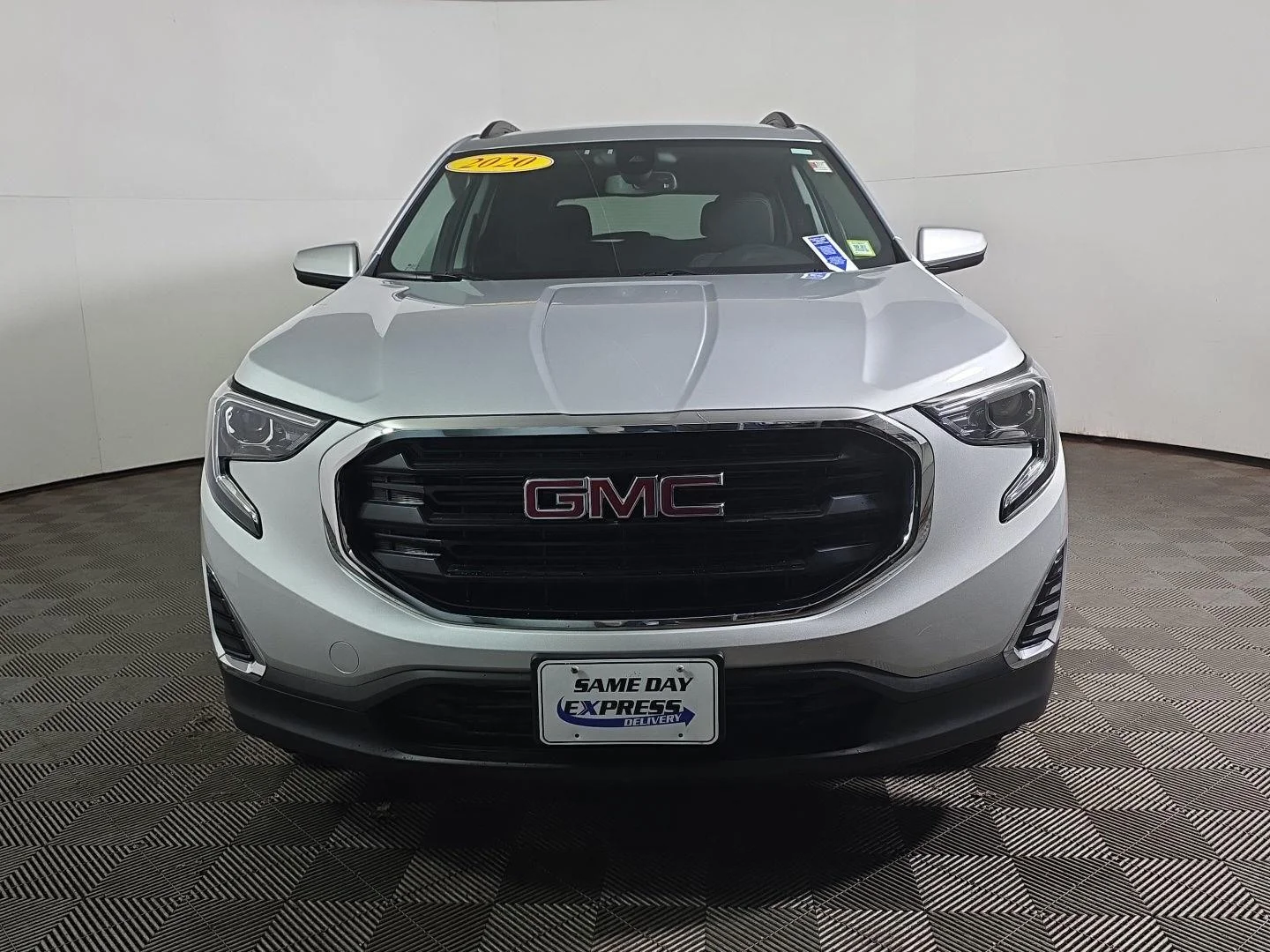 Used 2020 Quicksilver Metallic GMC SLE image 8
