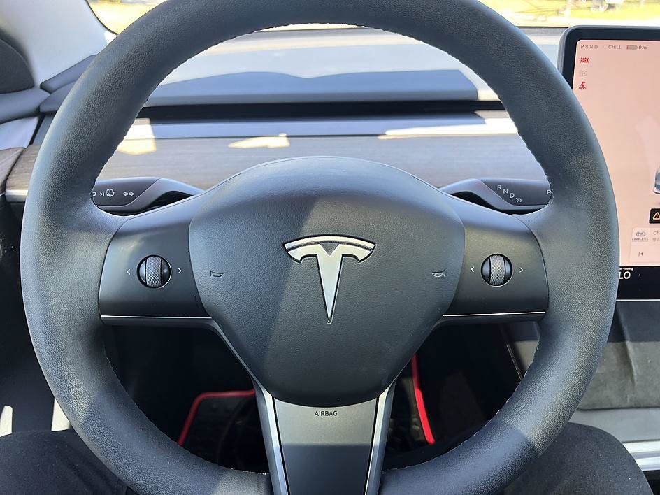 Used 2023 Pearl White Multi-Coat Tesla Base image 23