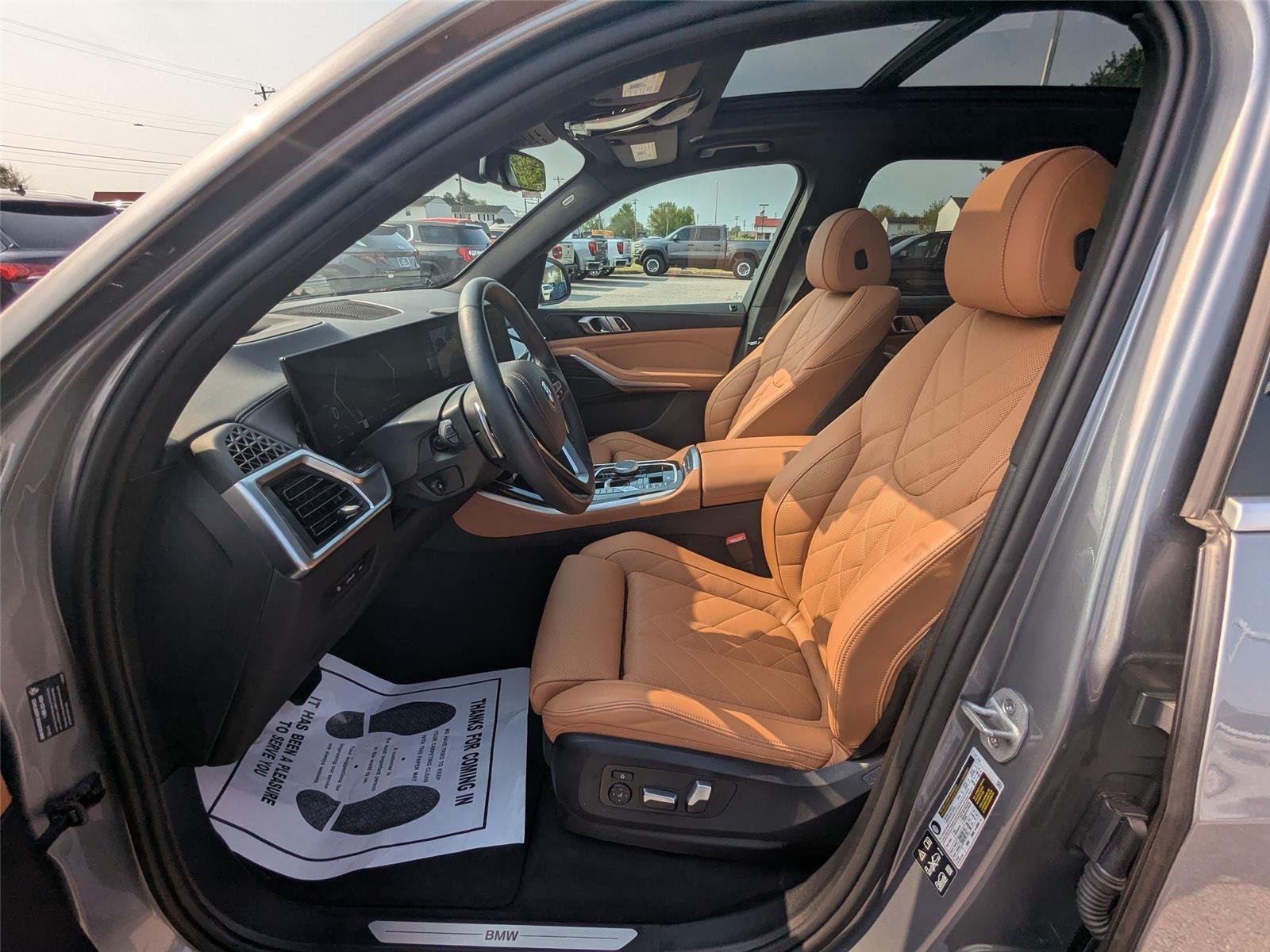 Certified Used 2024 Skyscraper Grey Metallic BMW xDrive40i image 22