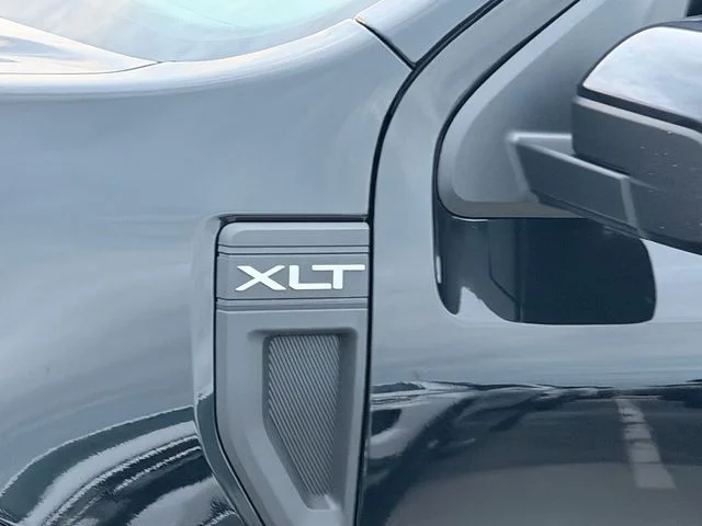 New 2026 Black Ford XLT image 5