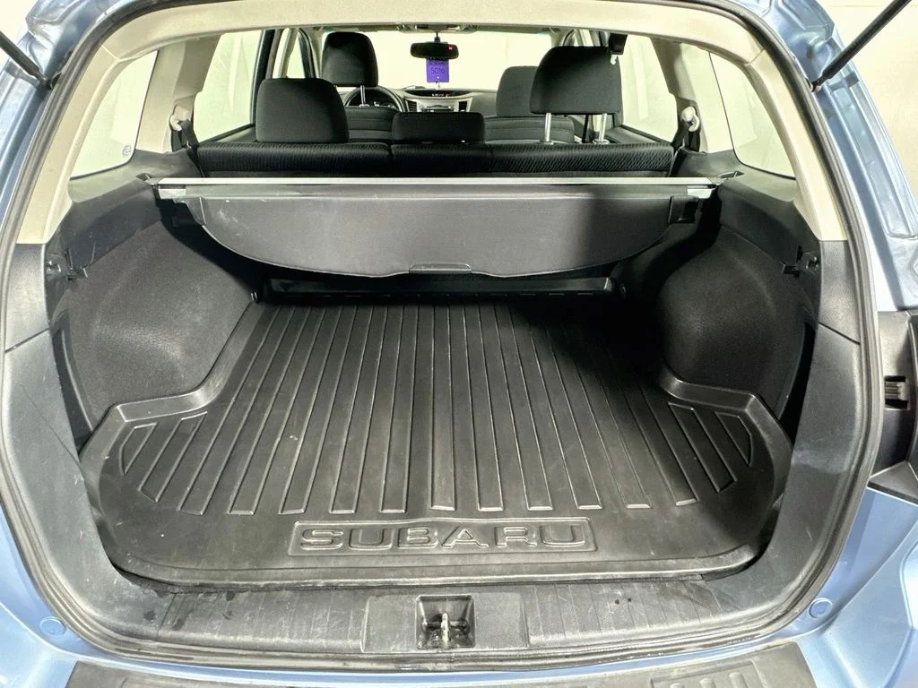 Used 2011 Blue Subaru 2.5i image 28