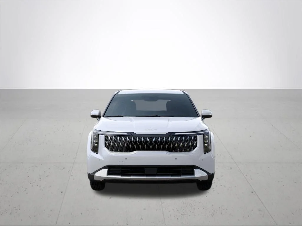 New 2026 White Kia LXS image 2