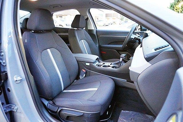 New 2026 Blue Hyundai SE image 19