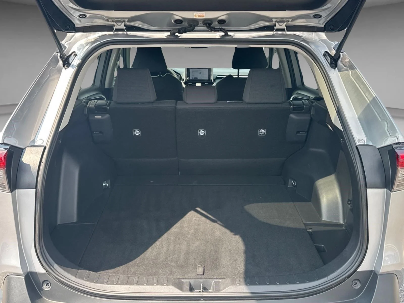 Used 2025 Silver Sky Metallic Toyota LE image 5
