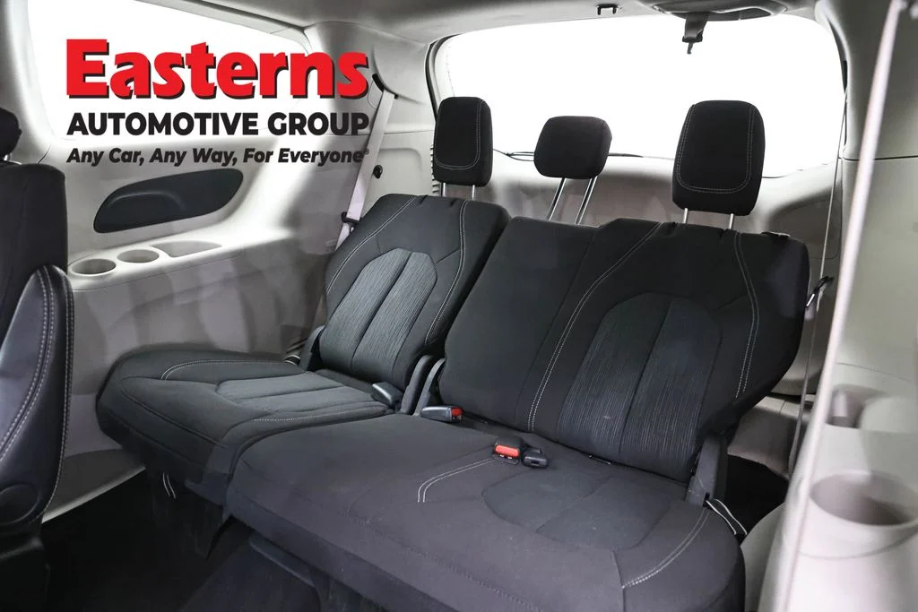 Used 2024 Black Chrysler LX image 26