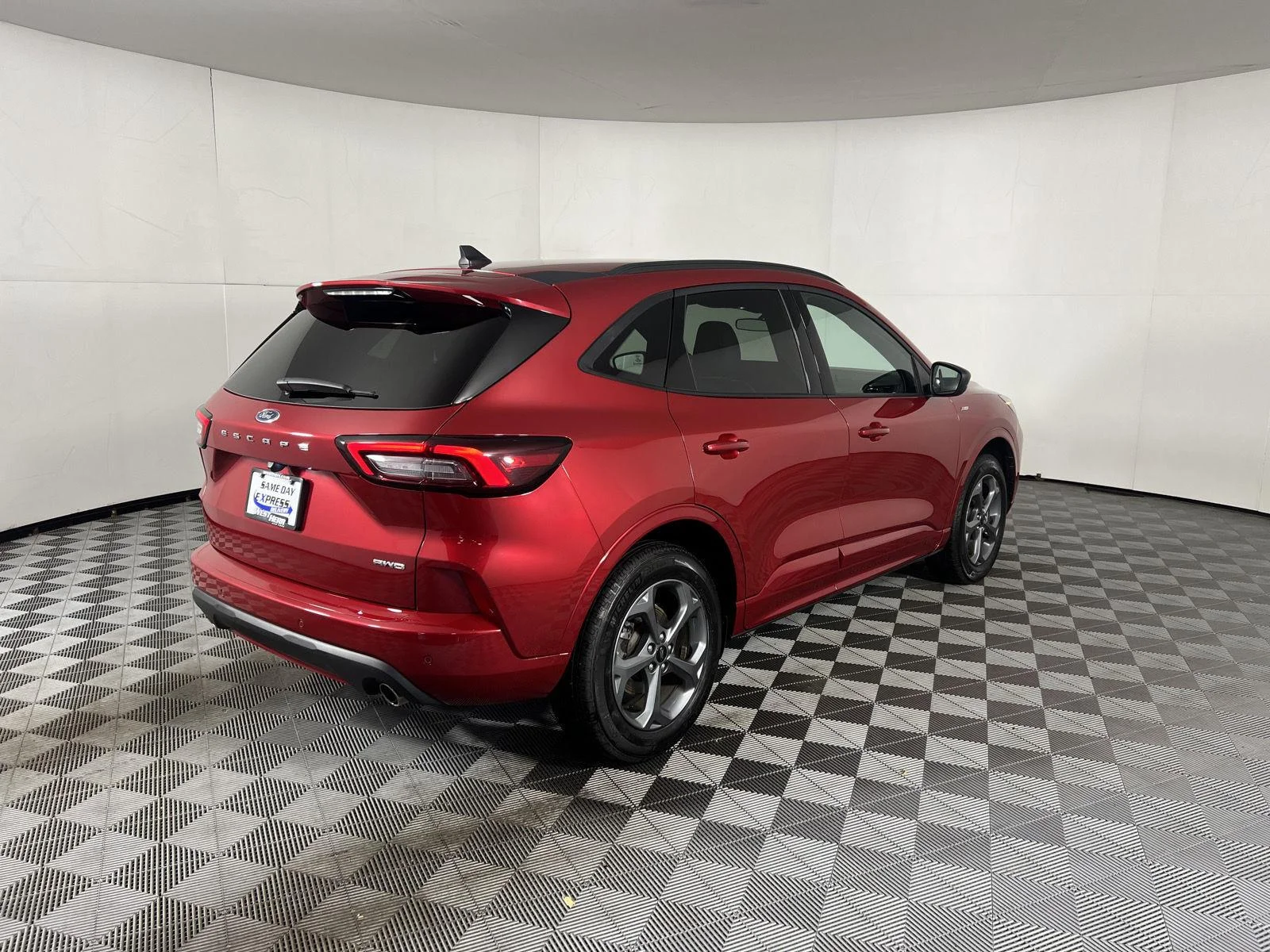 Used 2024 Rapid Red Metallic Tinted Clearcoat Ford ST-Line image 22