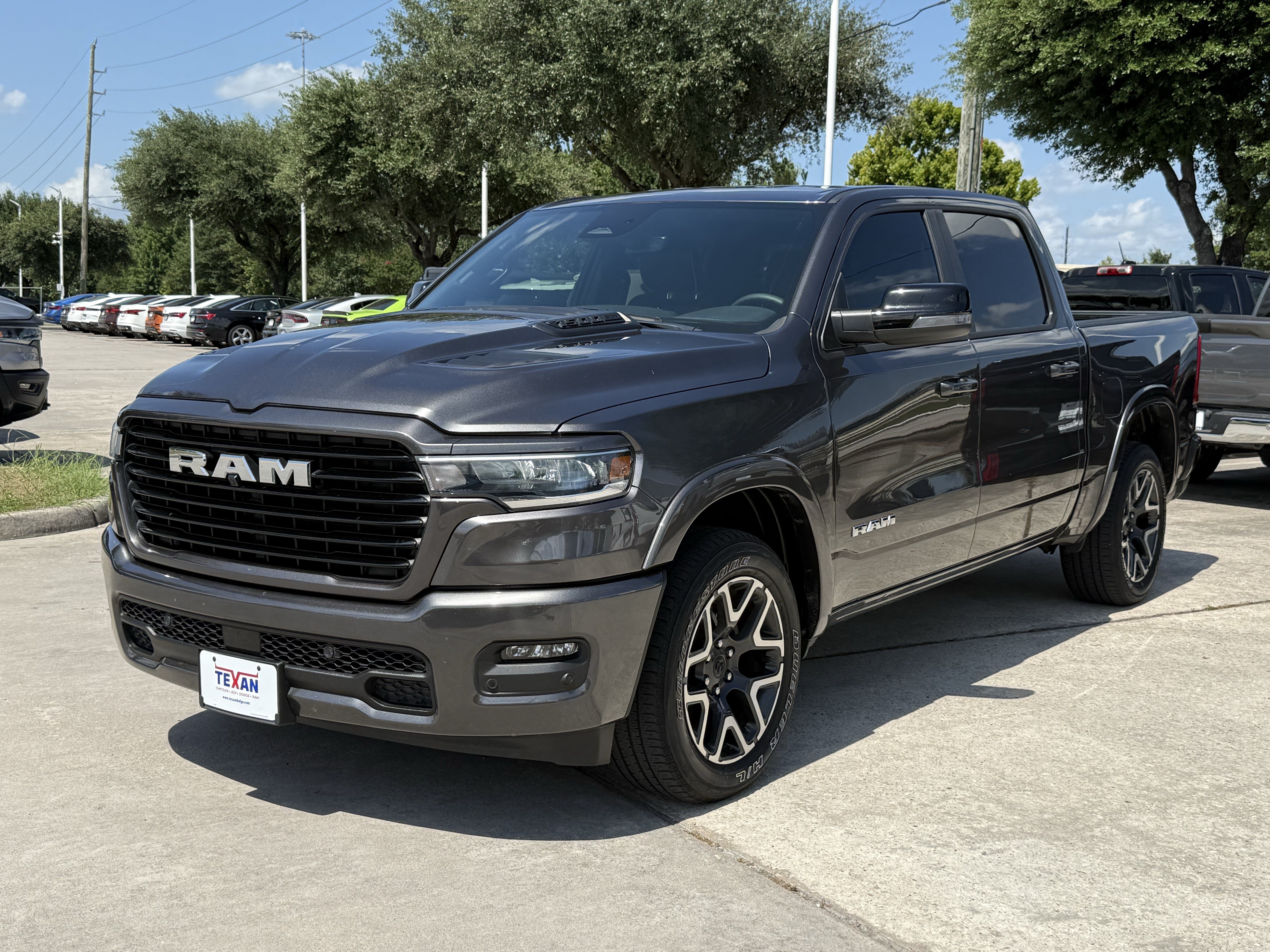 Used 2025 Granite Crystal Metallic Clearcoat Ram  image 8