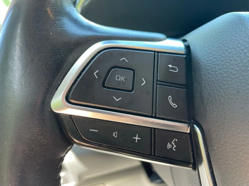 Used 2020 Amber Toyota Platinum image 11