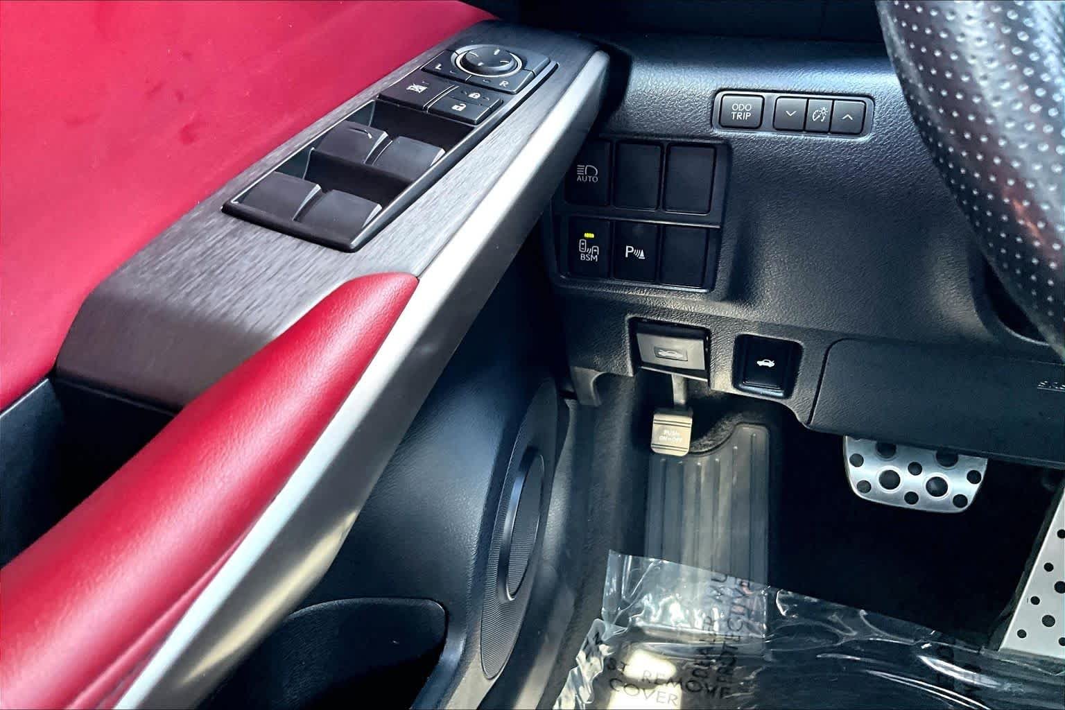 Used 2020 Ultra White Lexus F SPORT image 34