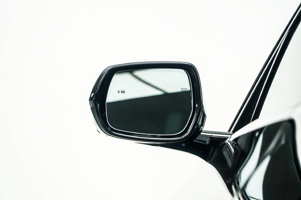 Used 2025 Black Cadillac Sport image 17
