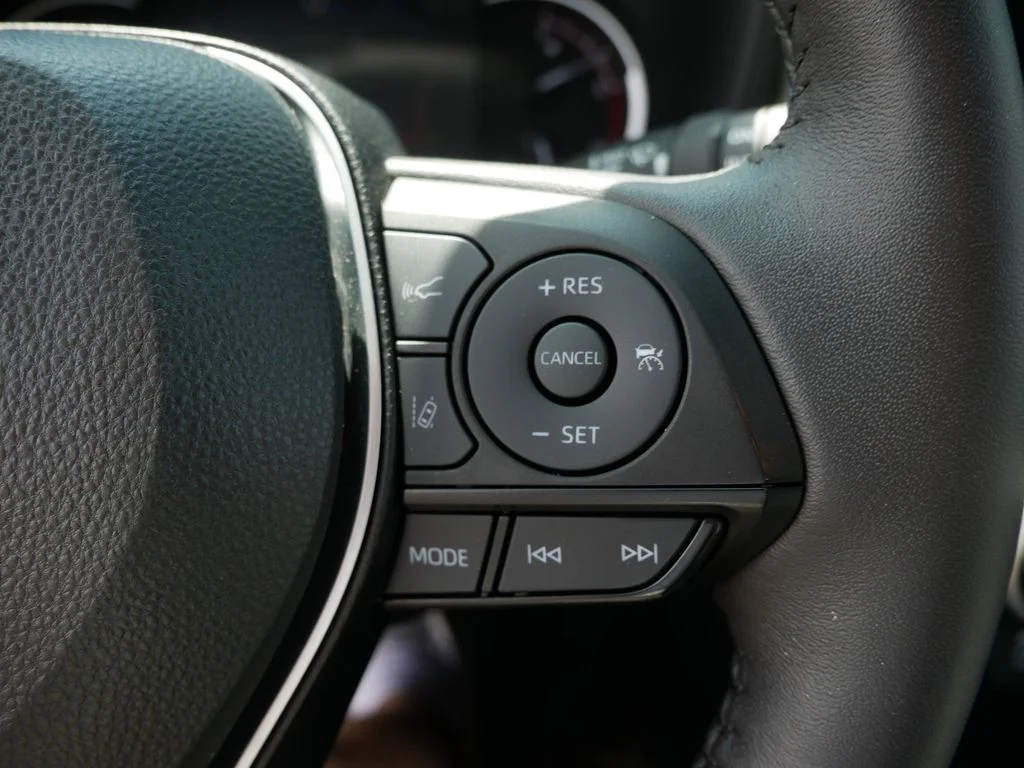 Used 2023 Silver Toyota XLE Premium image 27