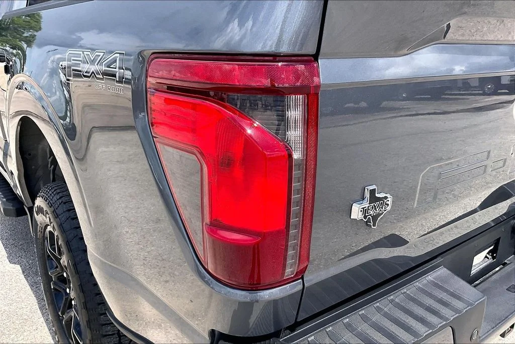 Used 2026 Gray Ford XLT image 20