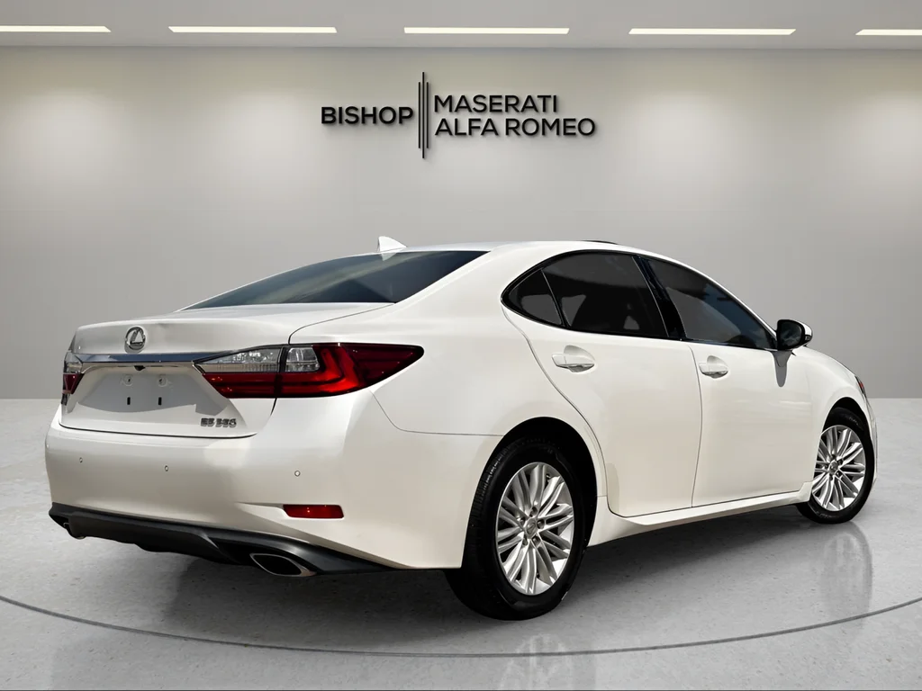 Used 2017 White Lexus 350 image 4
