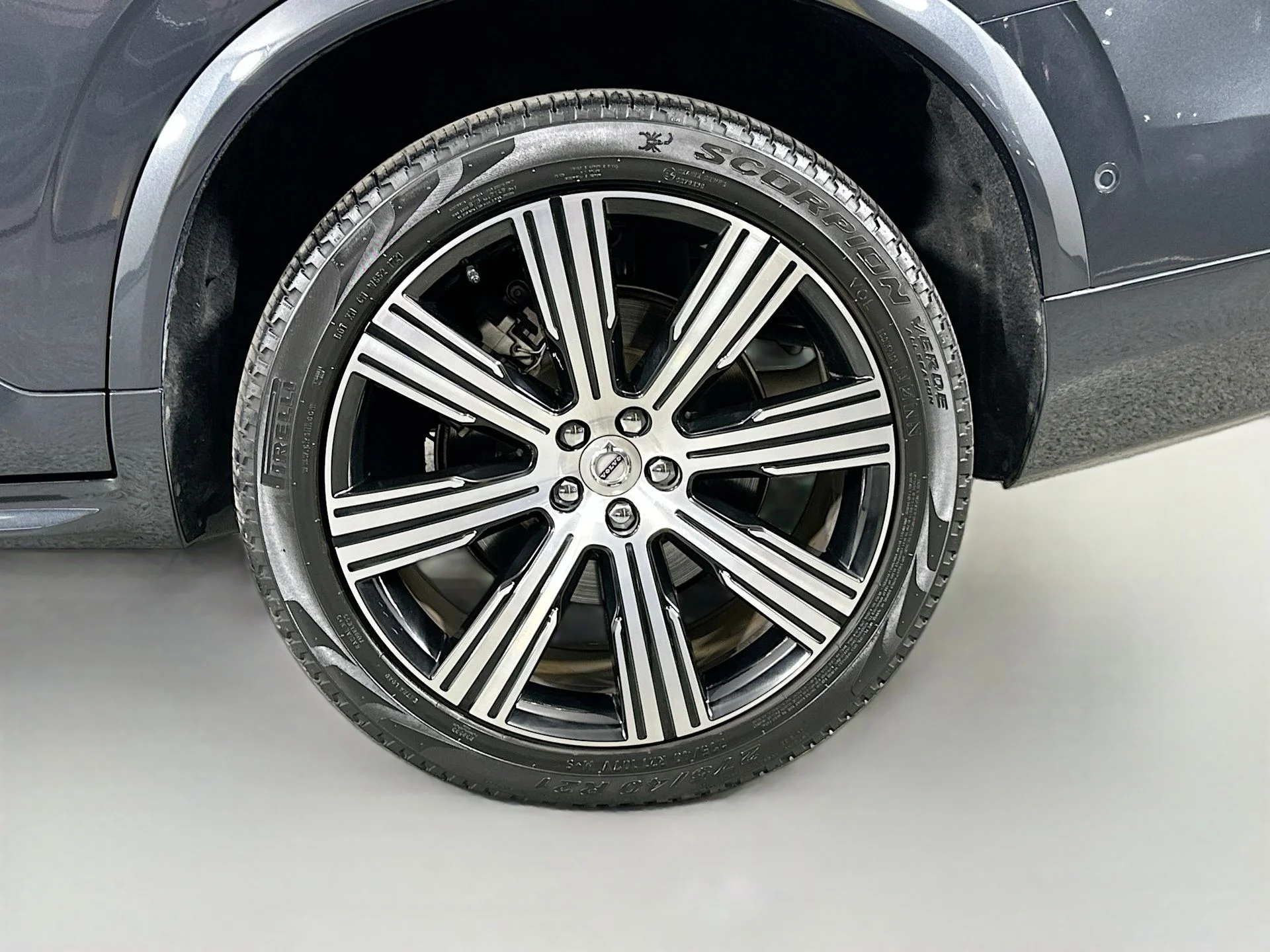 Used 2021  Volvo T8 Inscription 7 Passenger image 33
