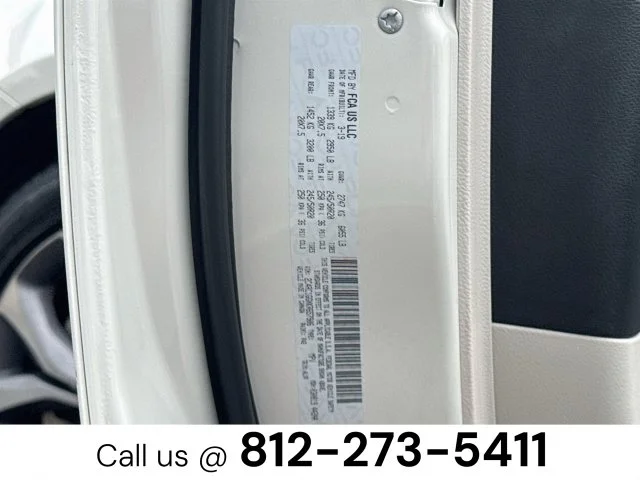 Used 2019 White Chrysler Limited image 33