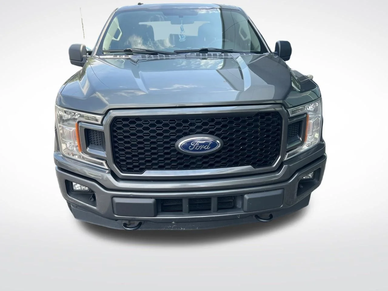 Used 2018 Stone Gray Ford XL image 3