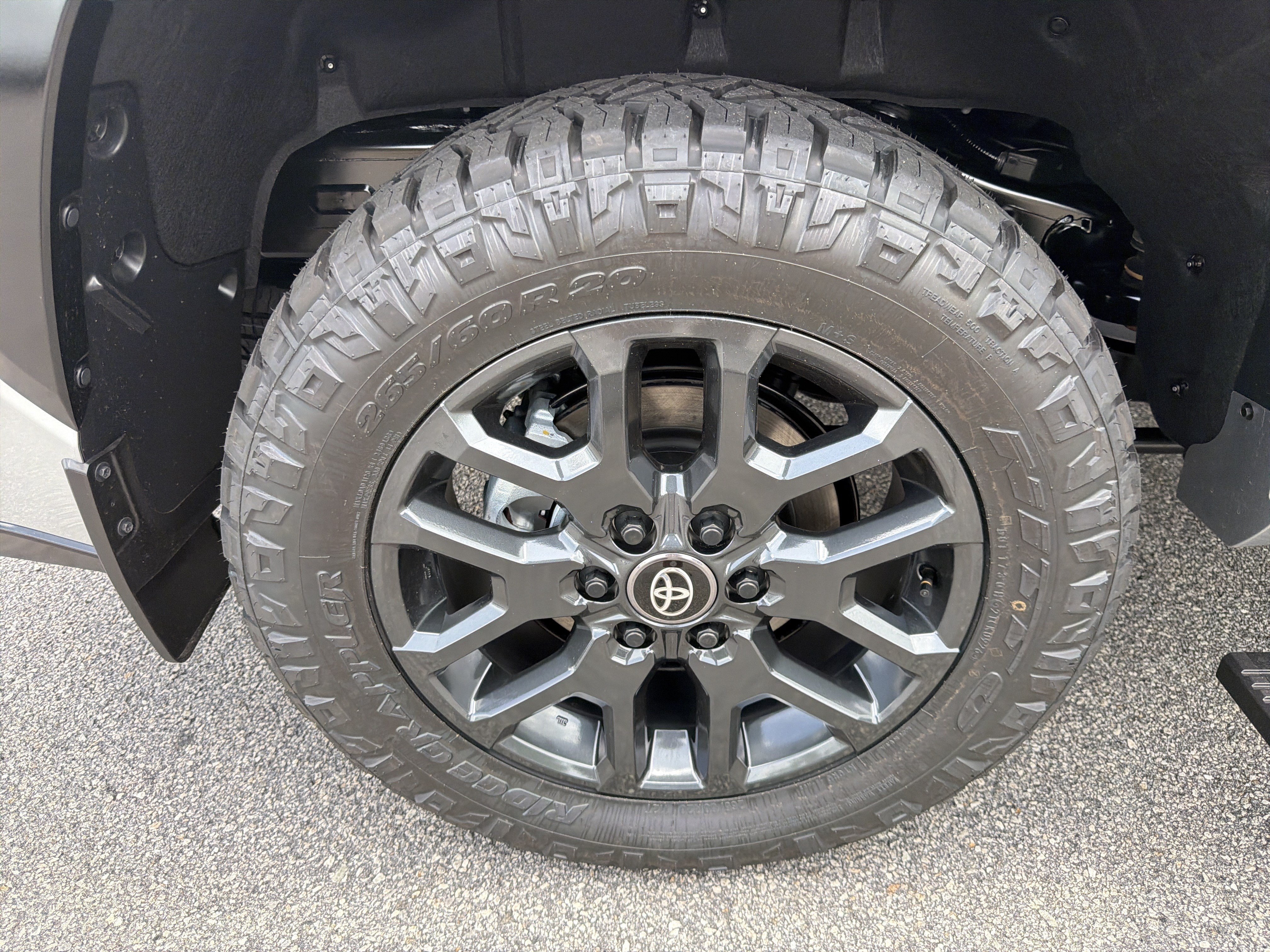 New 2026 Celestial Silver Metallic Toyota Platinum image 17