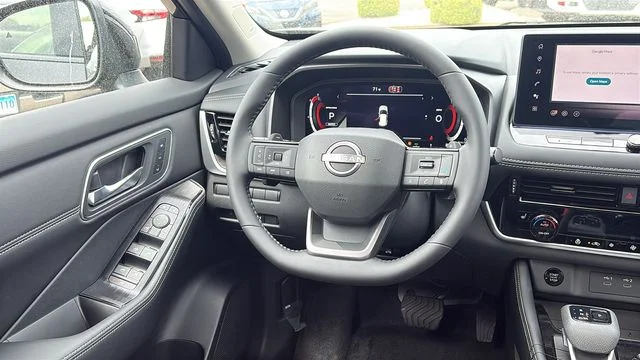 New 2026 Black Nissan Platinum image 24