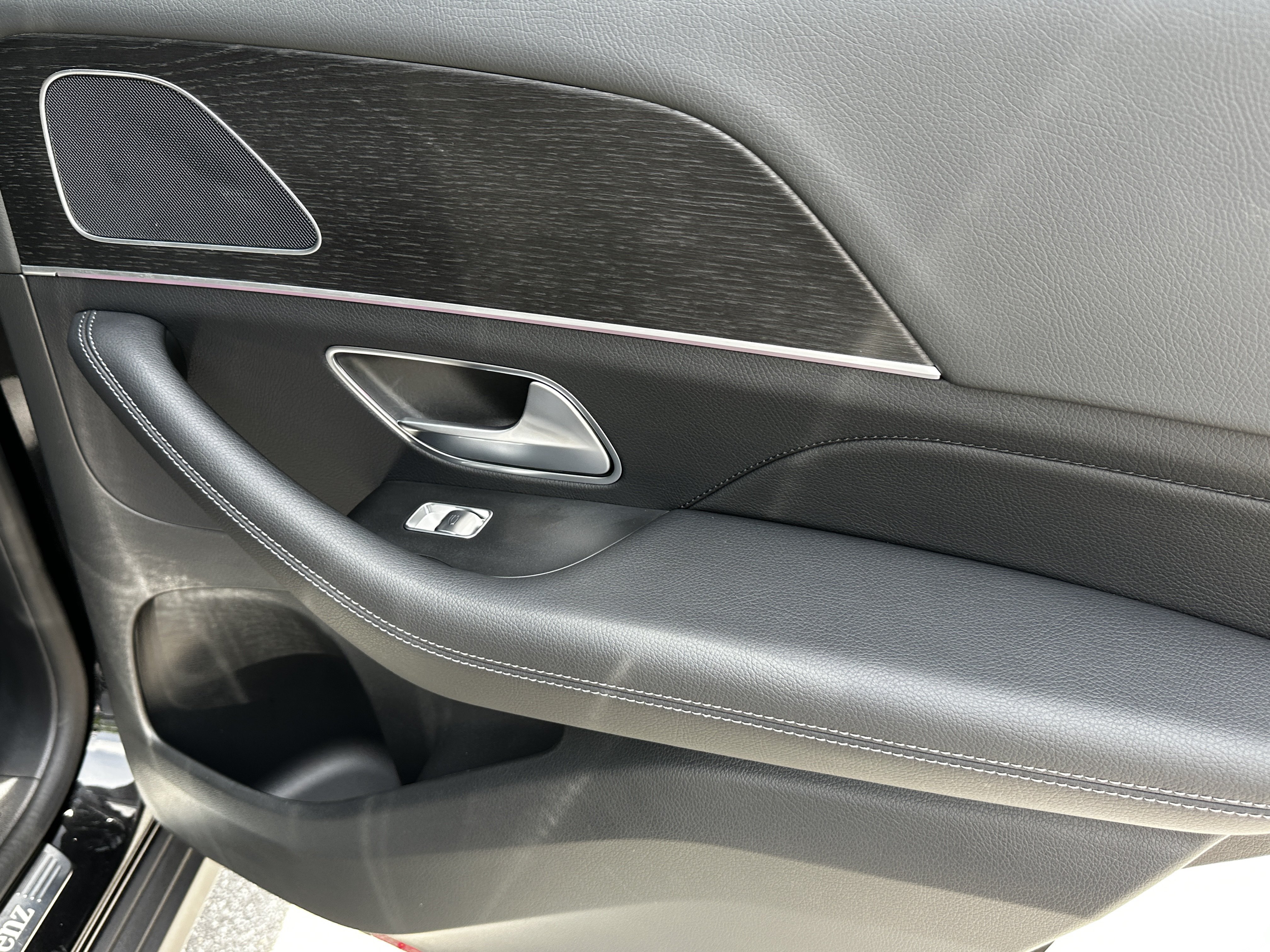 Certified Used 2026 Black Mercedes-Benz GLE 350 image 19