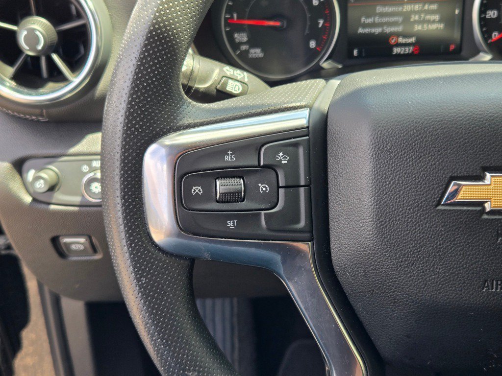 Used 2025 Black Chevrolet 2LT image 29