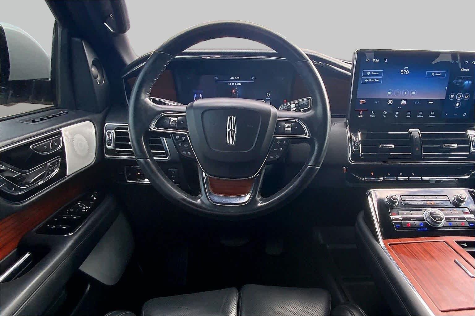 Pre-Owned 2024 Lincoln Navigator L Reserve